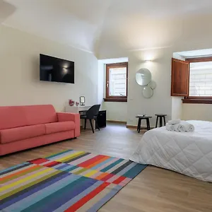 Mater Rooms&suites, Self Check In Pensjonat