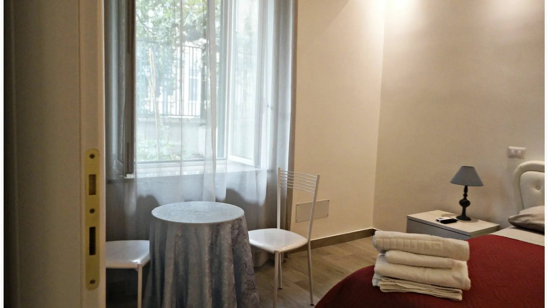 *** Bed & Breakfast Lunablu Rome Italy
